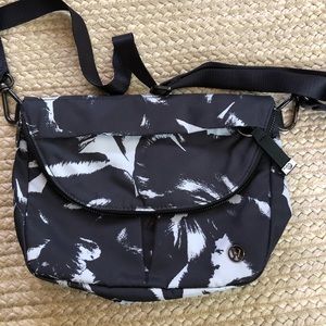 Lululemon All Night Festival Bag 5L
